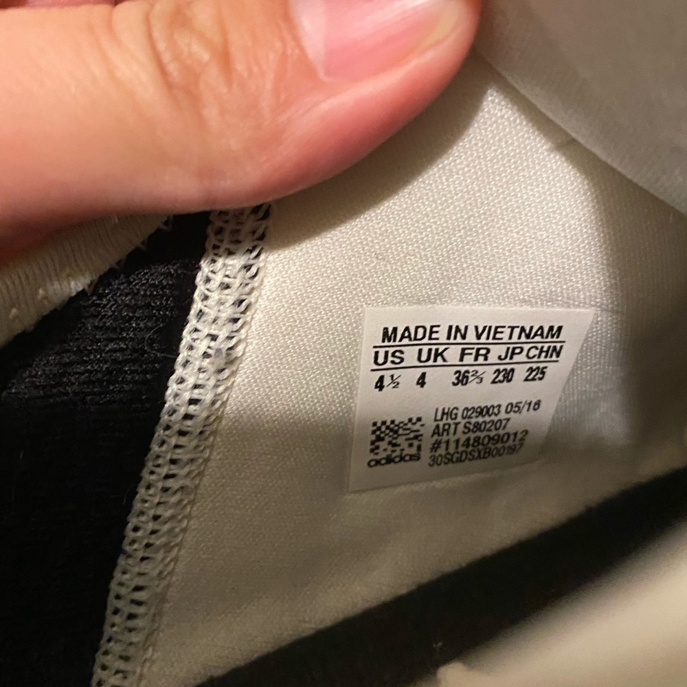 Adidas - Picture 4 of 4